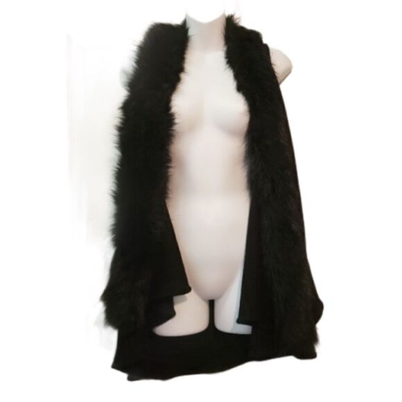 Questions Vest  - Picture 2 of 4